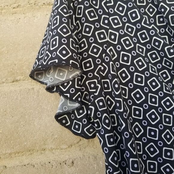 George Stretch Geometric Print Top. Size M - Picture 5 of 10